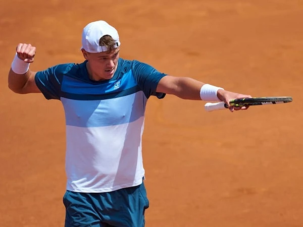 Holger Rune Pulangkan Juara Bertahan Barcelona Open Dengan Tangan Hampa