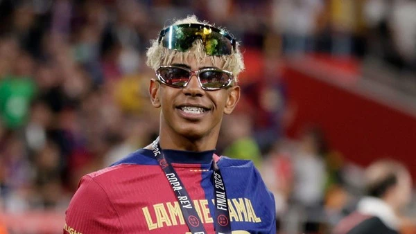 Yamal dan Henry Janjian Tukar Jersey di El Clasico