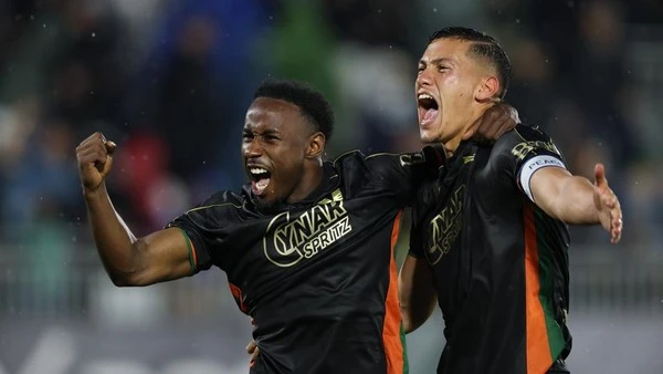 Venezia Bungkam Fiorentina: Jay Idzes dkk Keluar dari Zona Degradasi