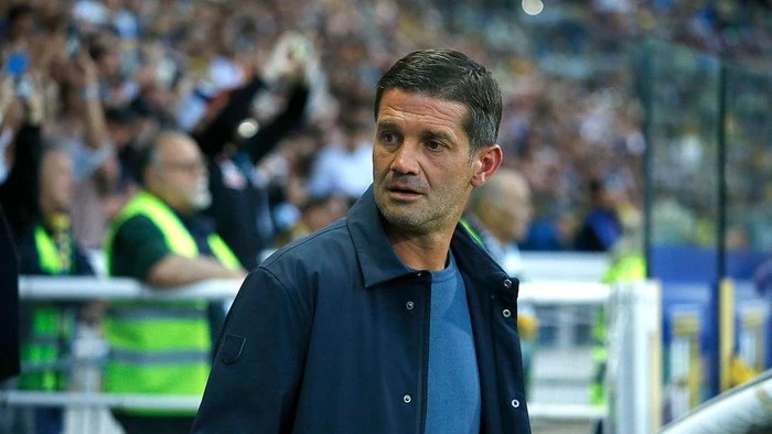 Inter Milan Dekati Chivu setelah Ditolak Fabregas  