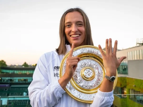 Iga Swiatek Lampaui Dua Legenda Ini Berkat Kemenangan Di Wimbledon