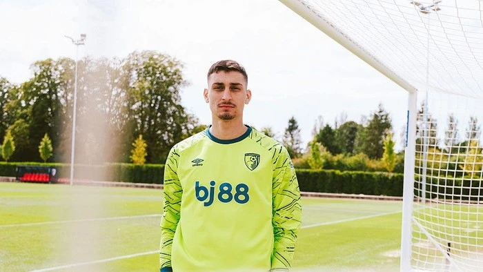 Chelsea Lepas Salah Satu Kipernya ke Bournemouth