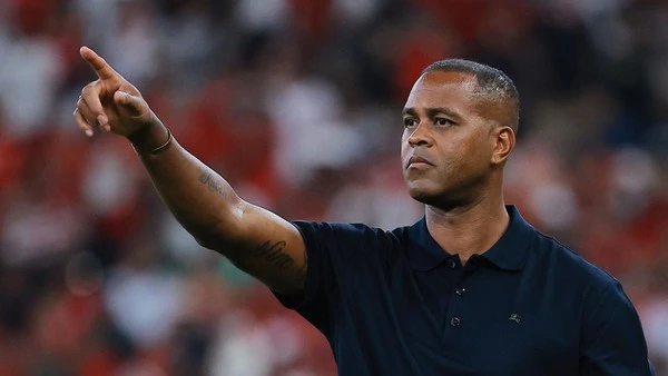 Media Vietnam Ikut Terkejut dengan Taktik Kluivert